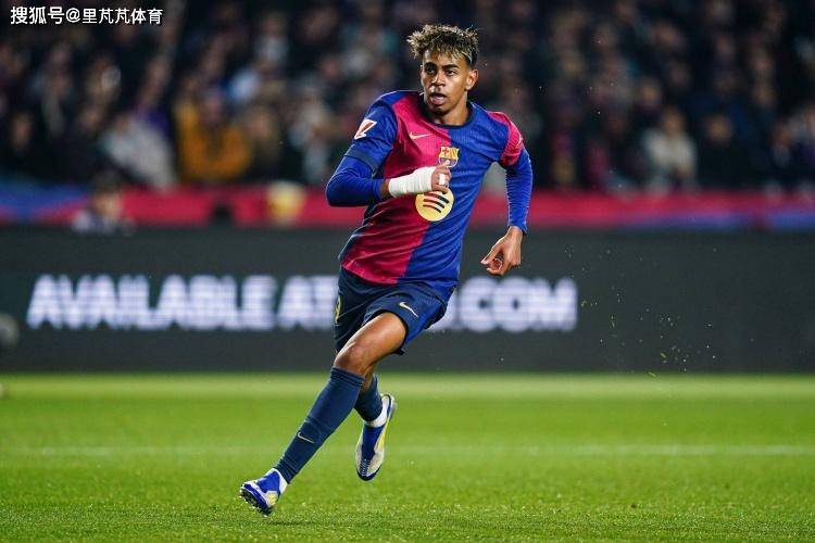 亚马尔发言展现极高情商，对比之下独自忧伤的姆巴佩，令人心疼