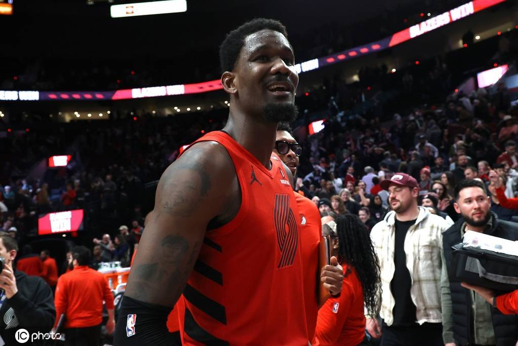 给杨瀚森腾位置？开拓者与艾顿达成买断协议